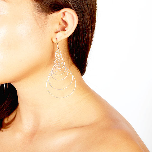 Encircled Layered Dangles